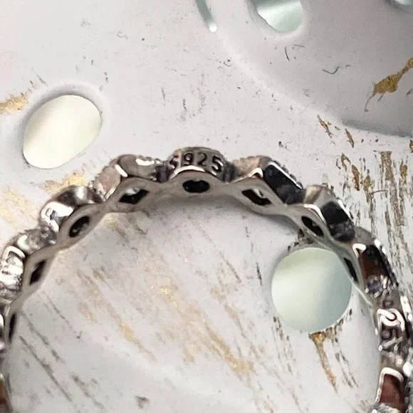 925 Sterling Silver Stackable Cubic Zirconia Ring Size 7 - Picture 4 of 8